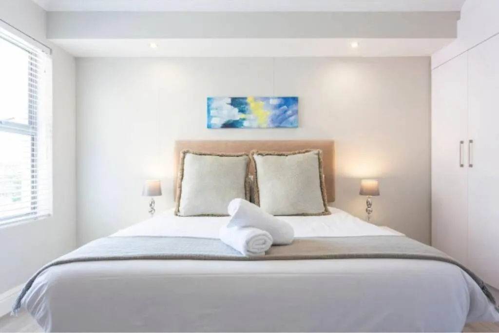 The Paragon Solo Modern Deluxe Central To Cape Town contacts